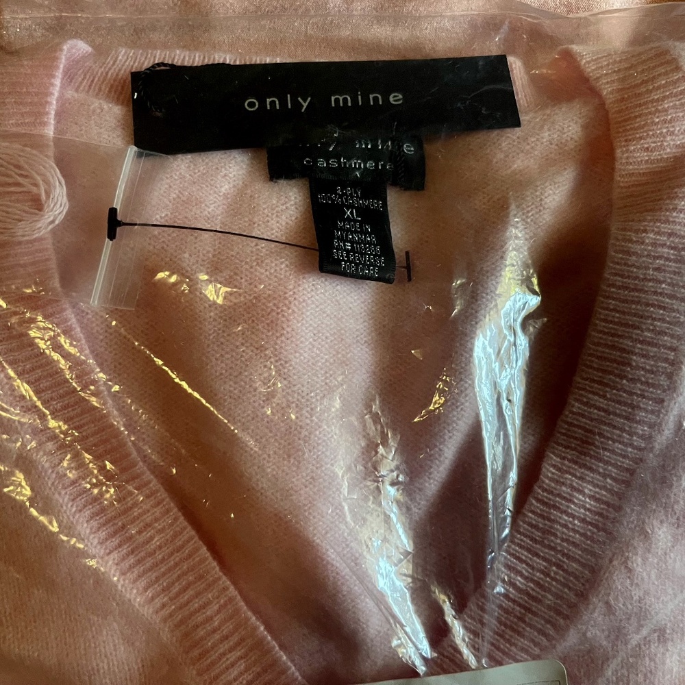 Only Mine 100 % Cashmere V Neck Sweater (Cloud Rose - XL) - NWT